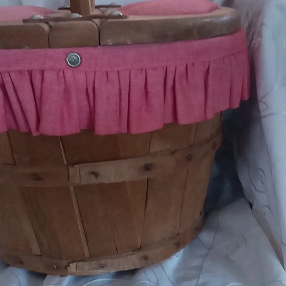 Very Large Antique Sewing Basket,storage Basket For Thread Scissors Material Etc